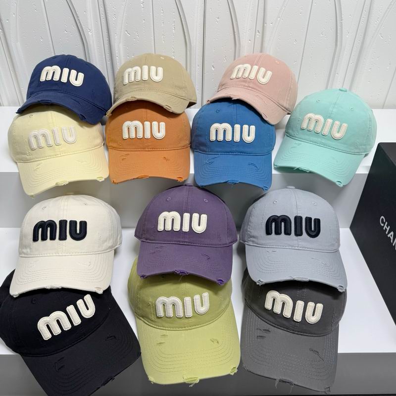 Miumiu cap dx60